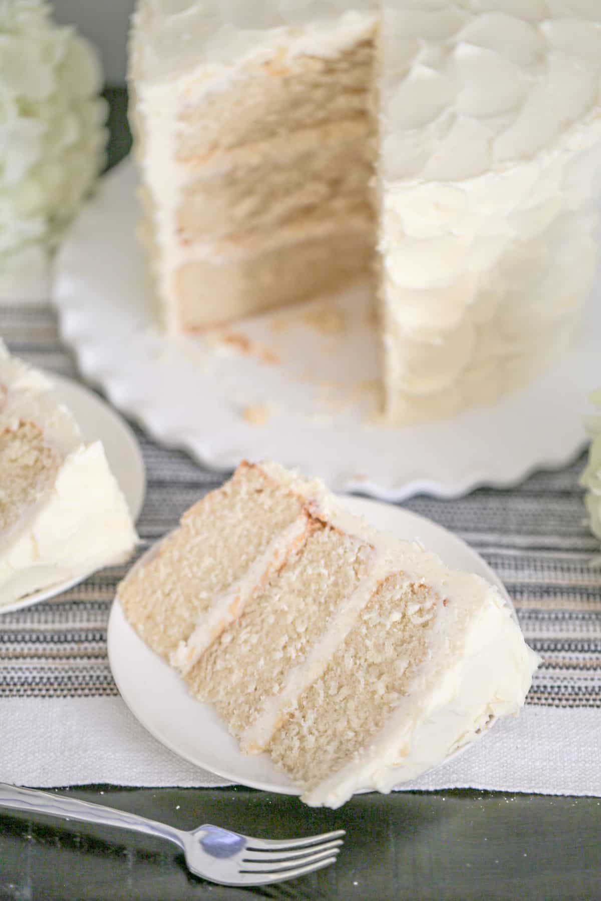 Super Moist Vanilla white Cake & Buttercream Frosting recipe