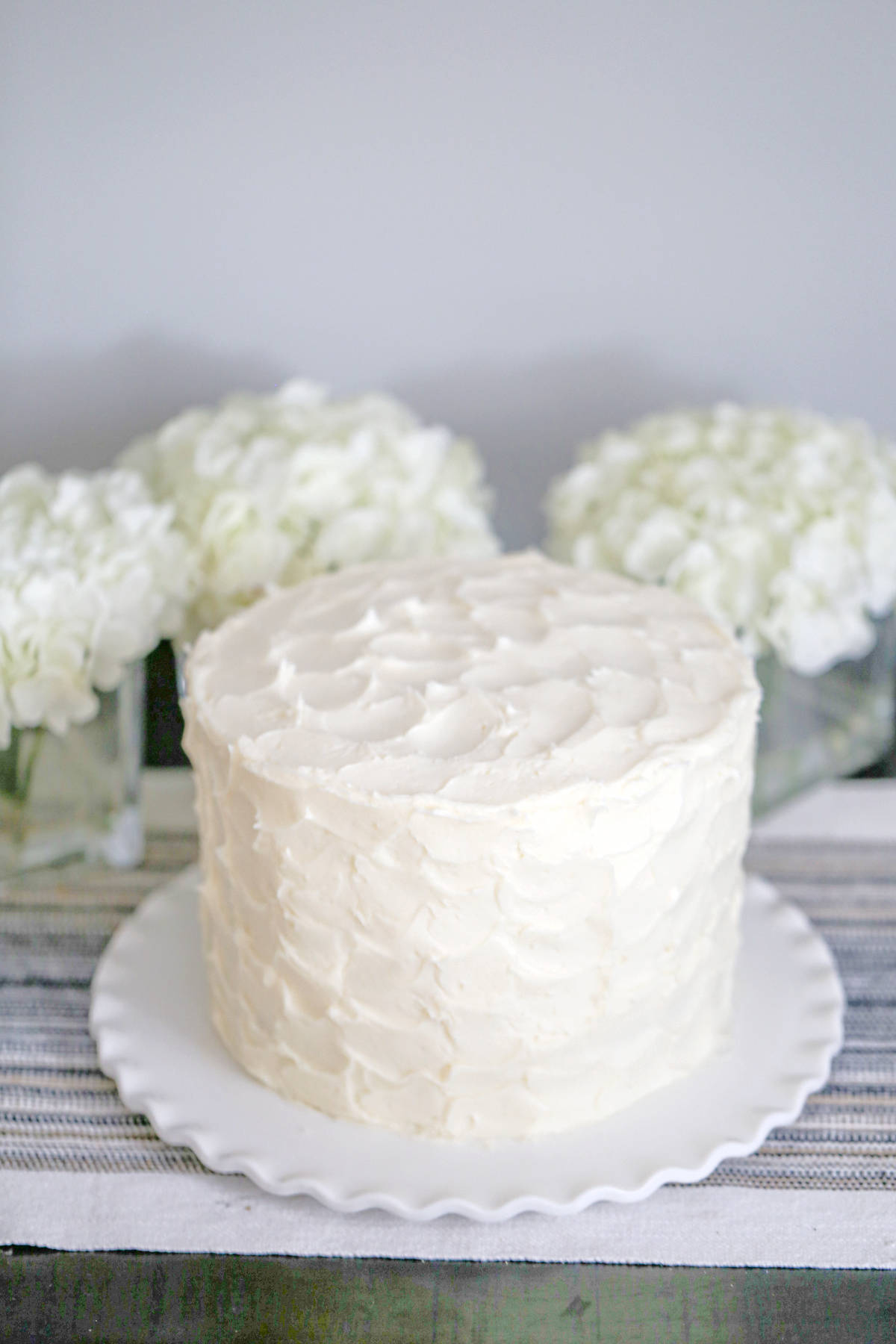 Super Moist Vanilla white Cake & Buttercream Frosting recipe