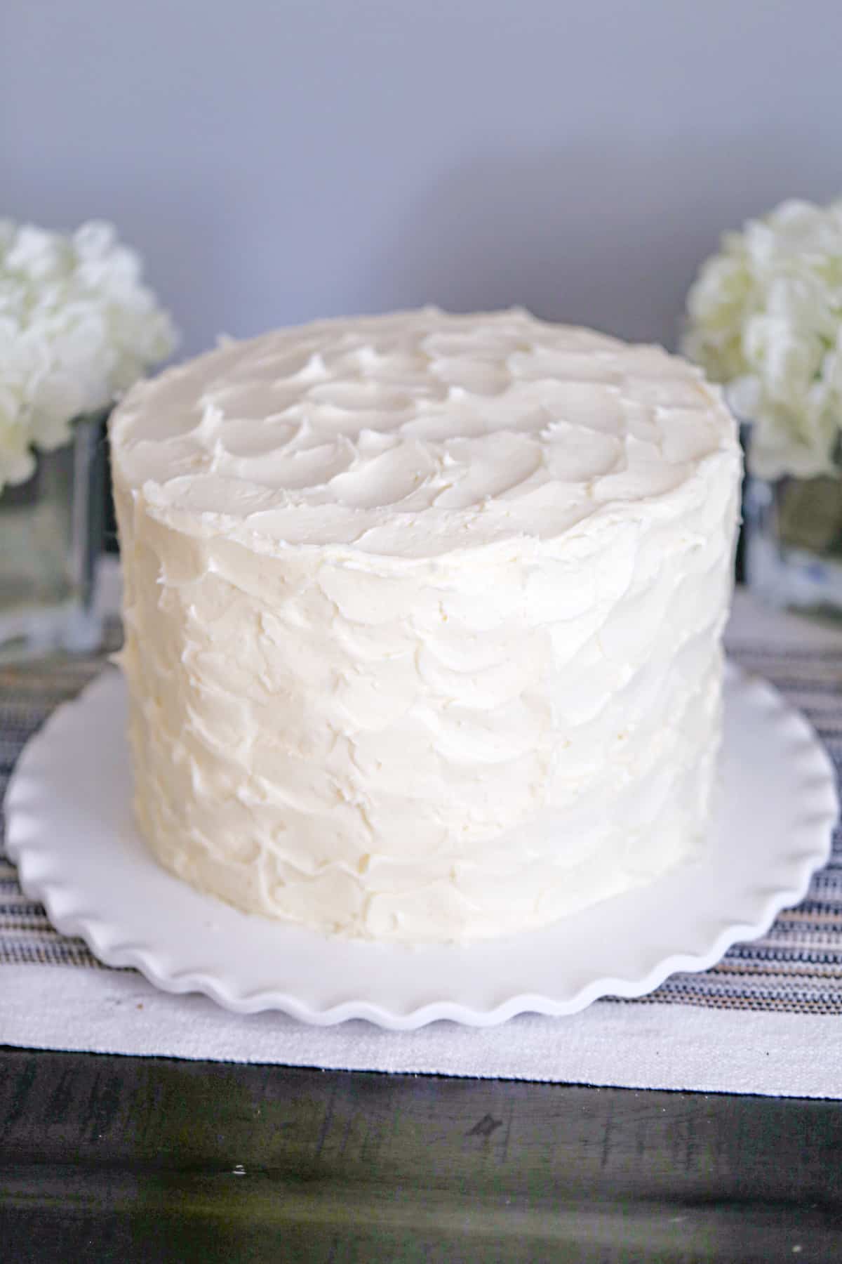 Super Moist Vanilla white Cake & Buttercream Frosting recipe